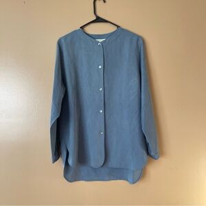 Ann Taylor Blue 100% Silk Top size small great condition